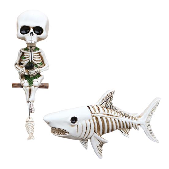 Veggskjelettstatue Fiske Menneskeskjelettfigur med Hai Gotisk Resin Veggdekor Fisker Skjelett for Halloweenfester