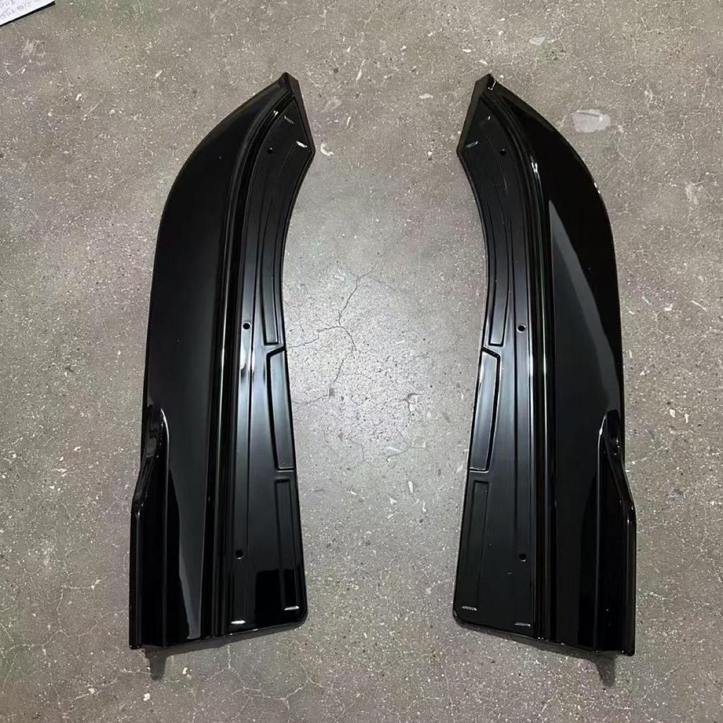 BMW 5 Series E60 Rear Lip Diffuser with Lights (2005-2009) - MP Style Carbon Fiber Body Kit