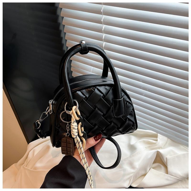 

Handbag bag women s new retro versatile shell bag niche fashion shoulder messenger bag чёрный