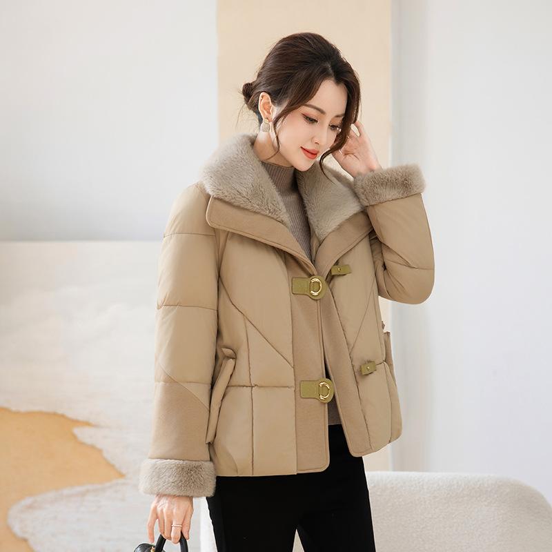 

Женская короткая ветрозащитная теплая зимняя куртка с меховым лацканом XXL хаки