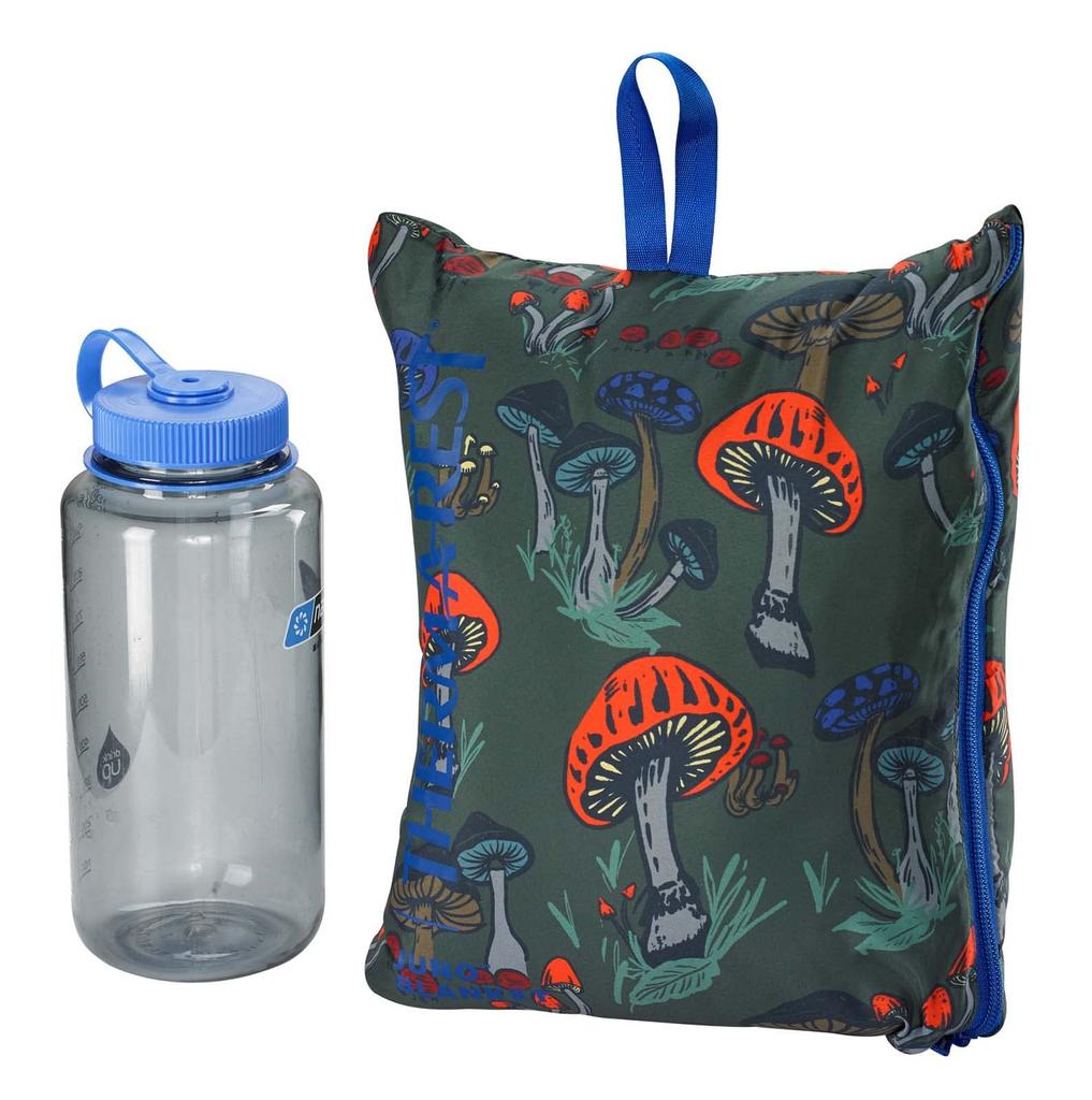 THERMAREST 30266 Outdoor Camping Blanket Juno Blanket Fan Guy 183 X 114 Cm [Genuine Japanese Product]