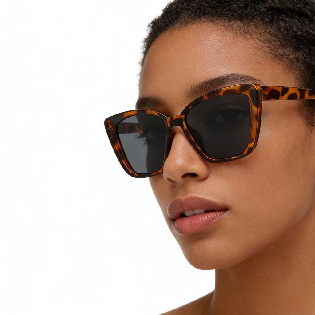 2026 New Fashion Cat Eye Sunglasses for Women Retro Leopard Print Trendy Sun Glasses Female Luxury Designer Black Shades UV400