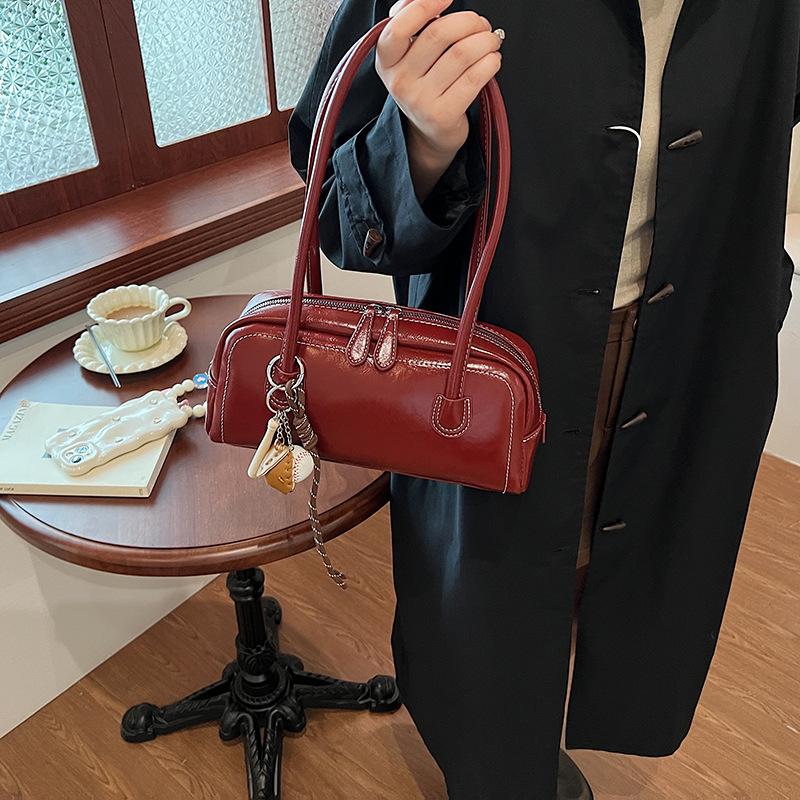 Simple Internet Celebrity Bag 2025 New Fashion Autumn and Winter Shoulder Women's Bag High Sense Underarm Versatile Boston Bag Tide