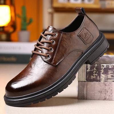 Herren neue atmungsaktive Schuhe Schwarz wasserdichtes Leder Schuhwerk Dicksohlige vielseitige Mode-Sneaker Lässiger Komfort Herren Board-Schuhe