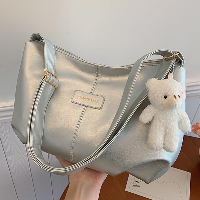 Trendy Black Tote Bag For Women Large Capacity Stylish Spring Fashion Shoulder Bag