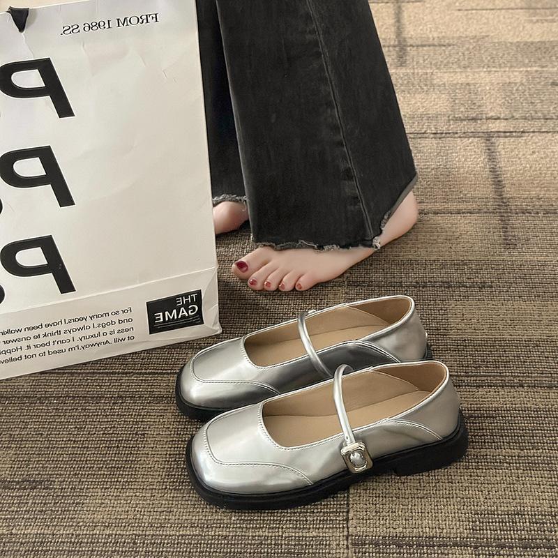 Fashion 2024 New Women Flats Round Toe Retro Mary Janes Loafers Female Belt Buckle Casual Autumn Fashion Ladies Shallow Single Shoes