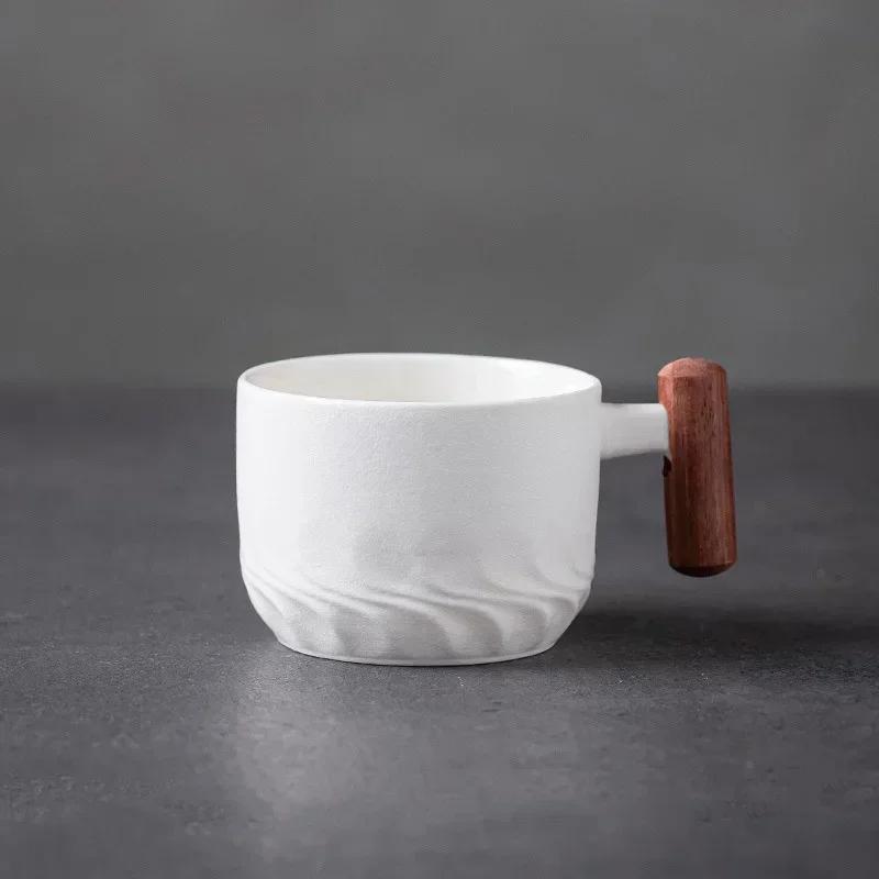 Ceramic Retro Cup Coffe with Wooden Handle Rough Large Capacity Water Tea Mug Handmade Drinkware Teaware for Birthday Gifts