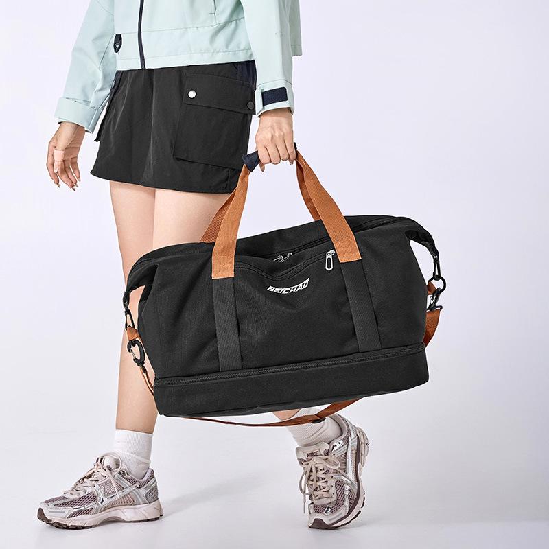 Lekka torba sportowa i podróżna w stylu koreańskim z separacją na mokre/suche