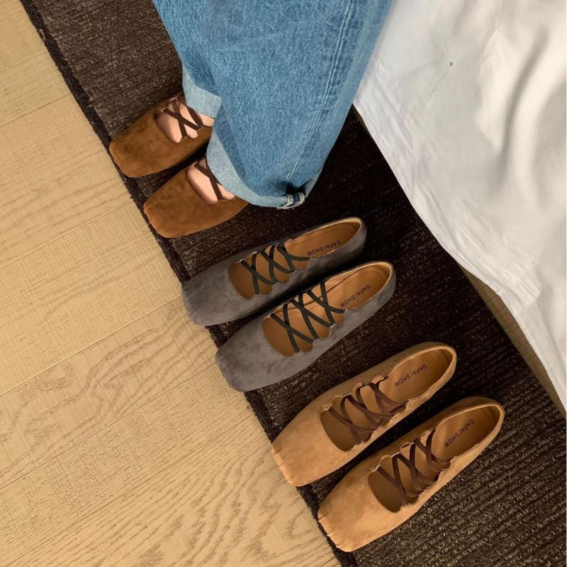 Innere Höhenerhöhung quadratischer Kopf Retro Ballett Einzelne Schuhe Damenschuhe Herbst 2025 neue flache französische Mary Jane Schuhe