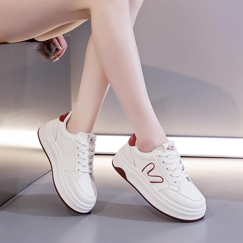 Platform White Shoes Women's Versatile Spring and Autumn Muffin 2025 Breathable New Popular Casual Sports Board Shoes Women 8513