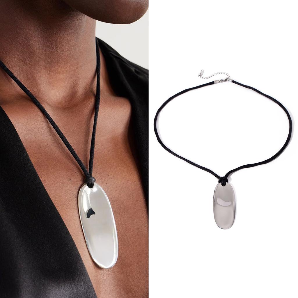 Snygg Geometrisk Hängsmycke Nyckelbenskedja Halsband med Justerbar Längd och Svart Snöre Unisex Halskedja för Vardagsbruk