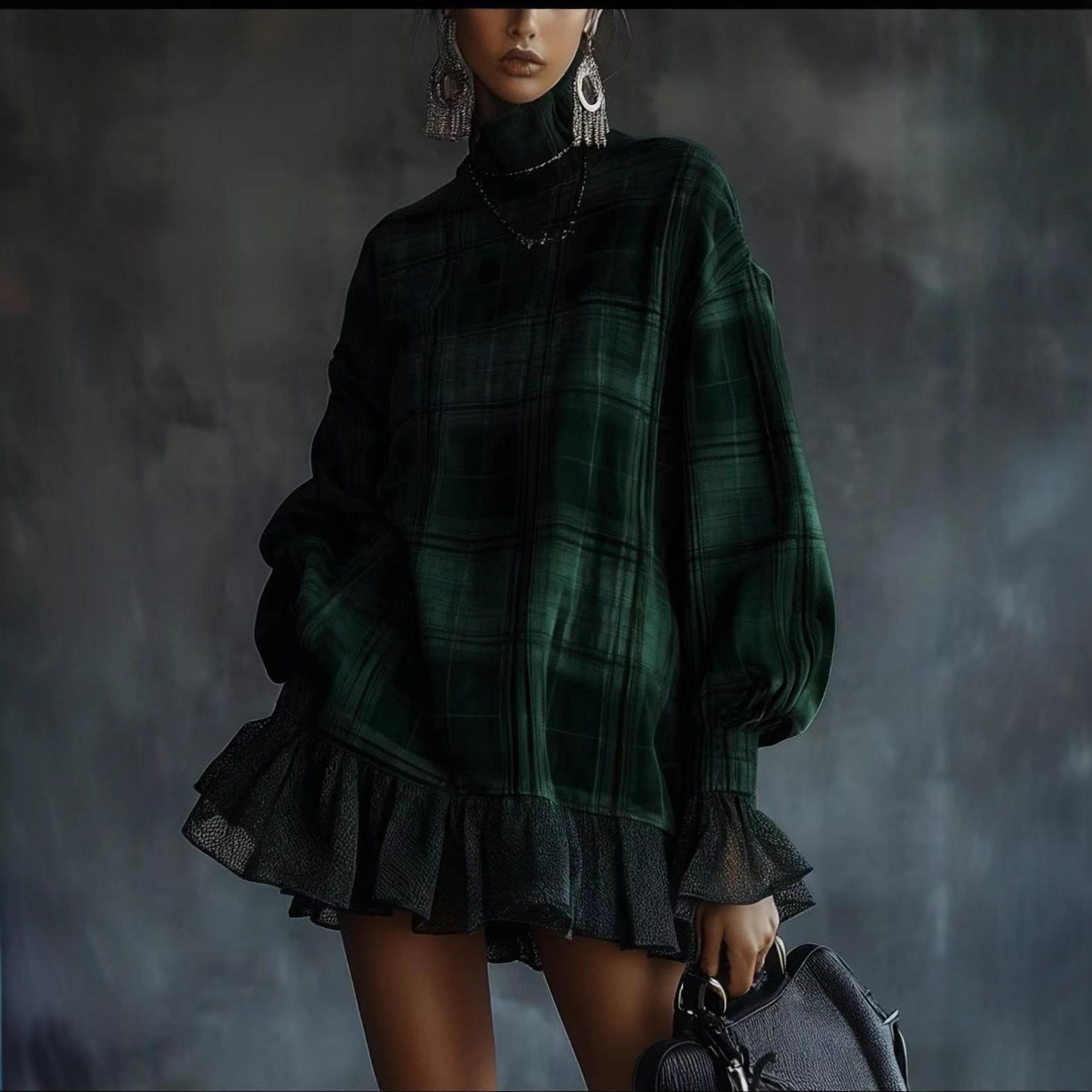 

Women s Plaid High Neck Top and Shorts Set with Bell Sleeves and Ruffle Hem XXXL зелений колір плед