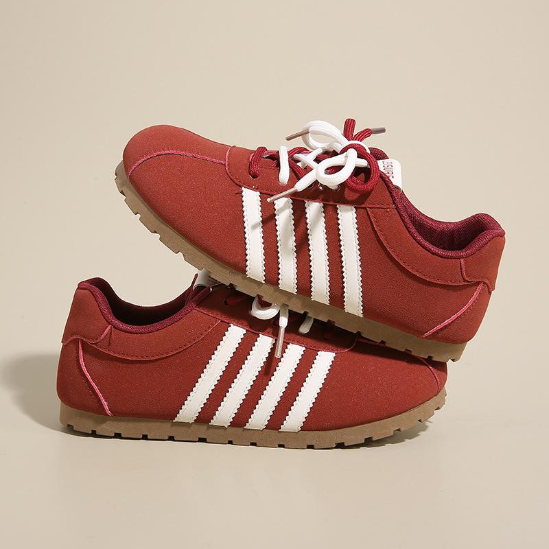 2025 little white shoes women's autumn new Korean version ins female student leisure sports versatile board shoes street shot MXG07