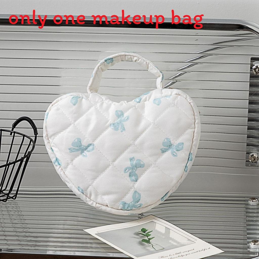 Floral Woman Travel Makeup Bag With Large Capacity And Quilted Design For Home Storage