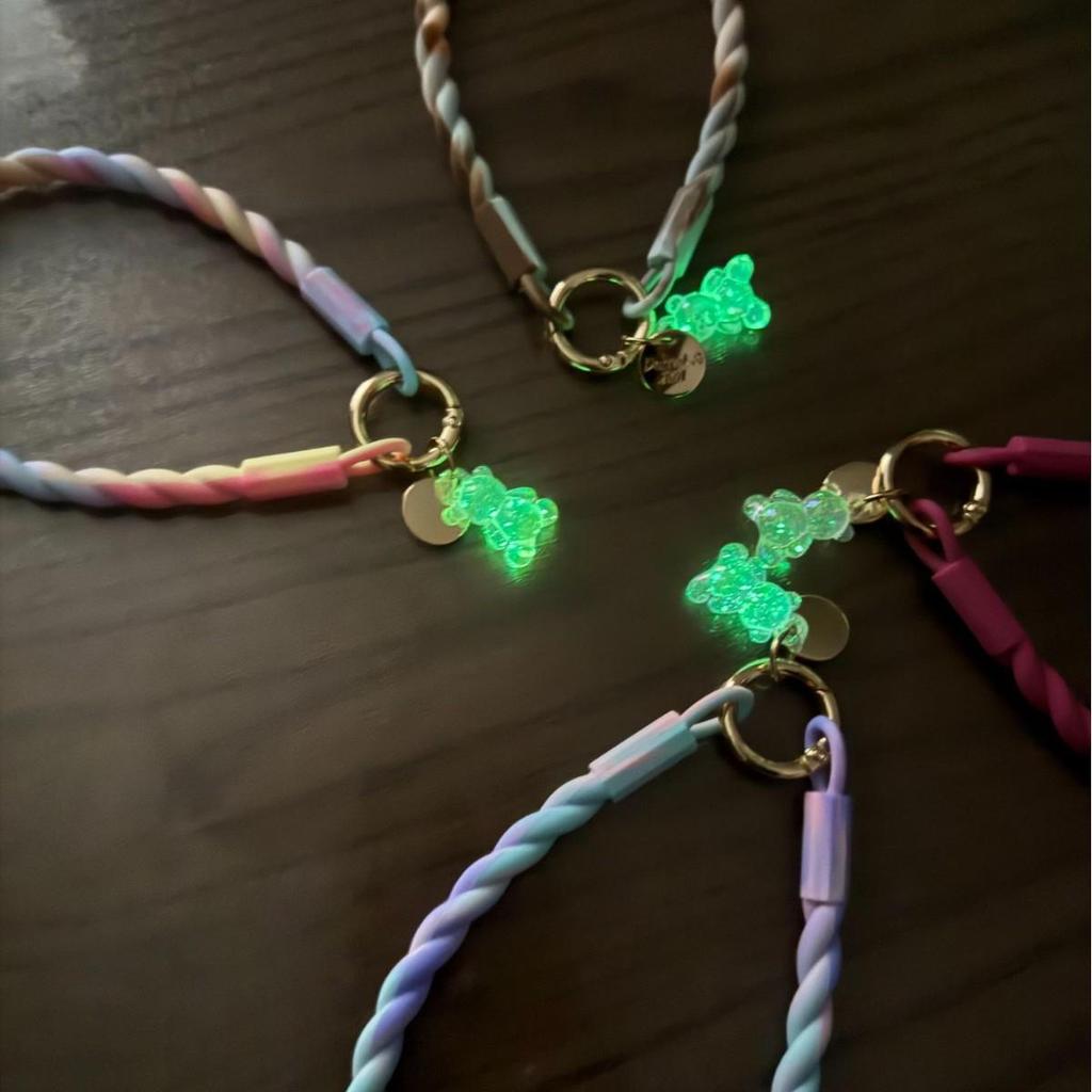 Laccetto da polso originale in silicone con orso luminoso - Catena per telefono anti-smarrimento con anello morbido