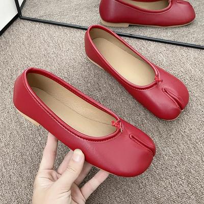 Fashion Design Women's Flat Split Toe Shoes Women Microfiber Leather Comfortable Flat Split Toe Slippers Soft Sole Loafers
