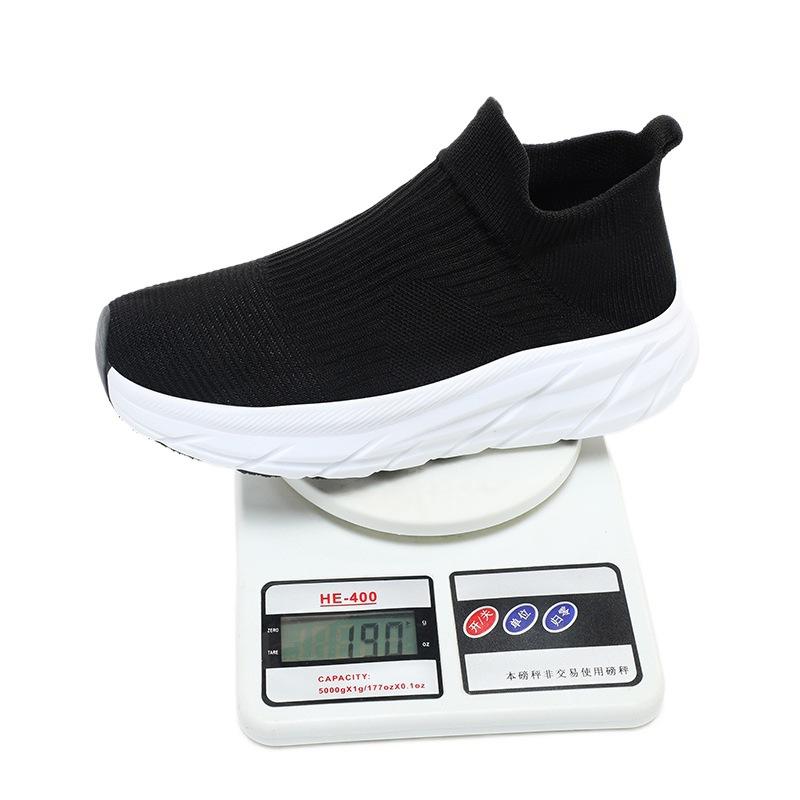 Men's Casual Sports Shoes Men's Shoes New Fly-woven Socks Shoes Breathable and Lightweight One-pedal Mesh Shoes