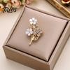 Clothing Decoration Pin Rhinestone Flower Brooch Pin, Bling Floral Lapel Coats Jewelry for Women, Coat Shirt Sweater Dress Decorative Accessory