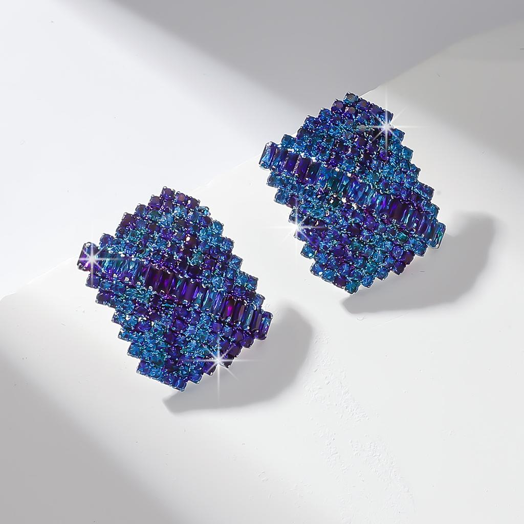 Cross Border Hot Selling Fashion Temperament High-end Design Color Diamond Ear Accessories Spot Wholesale