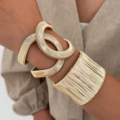 Pulsera Abierta de Diseño de Alambre de Hierro Envuelto Multicapa a Rayas Cruzadas con Muelle