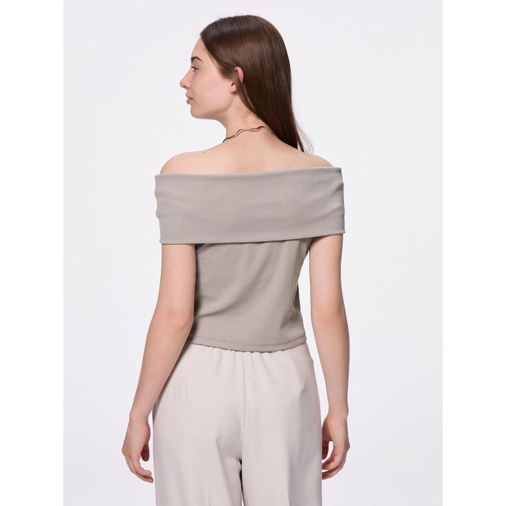 GU by Uniqlo Off Shoulder T