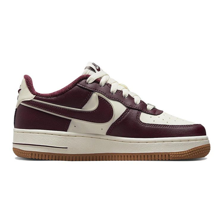 Nike Air Force 1 LV8 3 GS College Pack - Adidași pentru Copii Culoare Maro Nopții și Pânză Roșie cu Talpă Gumă Maro Mediu DQ5972-100