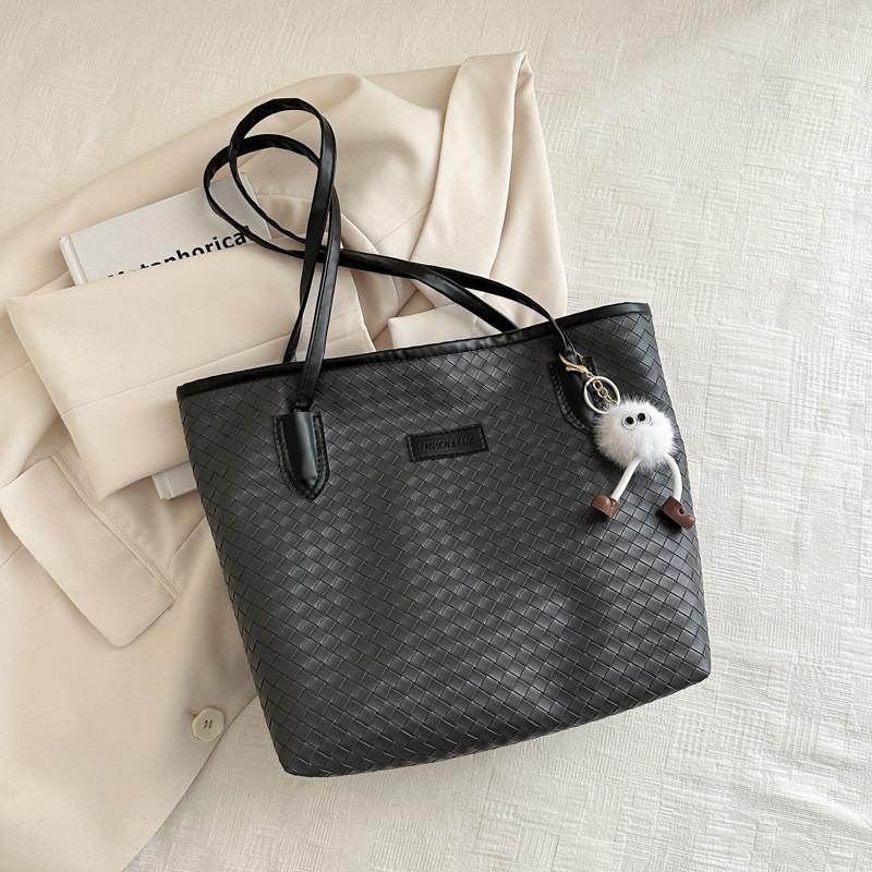 Ретро Шик Большая Вместительная Сумка 2024 Новый Модный Уличный Стиль Плечевая Сумка-Тоут Простая Сумка-Тоут чёрный