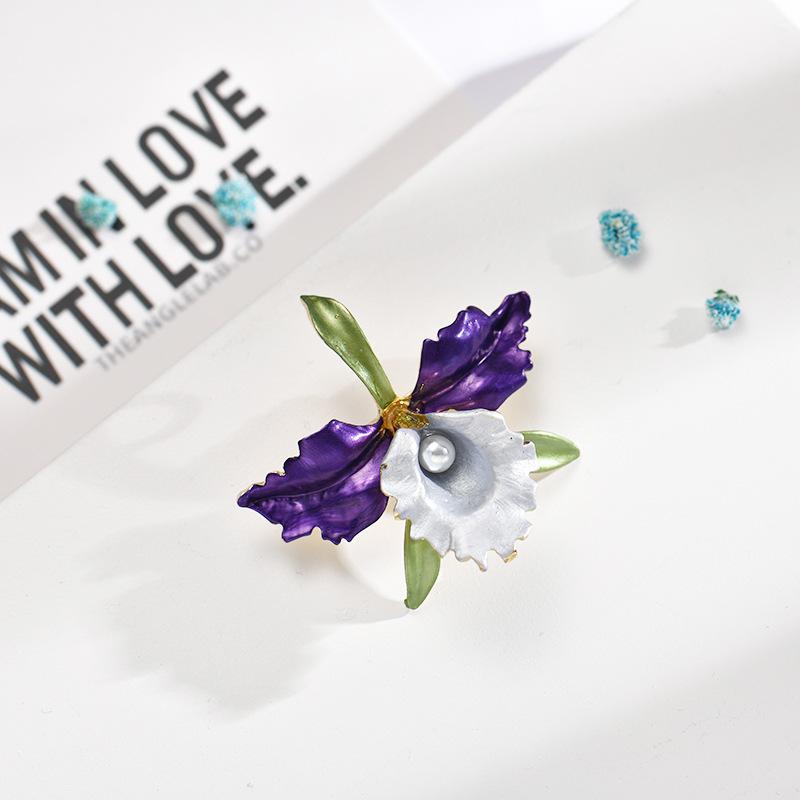 SKEDS Elegant Creative Enamel Flower Daisy Brooch Pin For Women Fashion Sunflower Wedding Party Accessories Corsage Brooches
