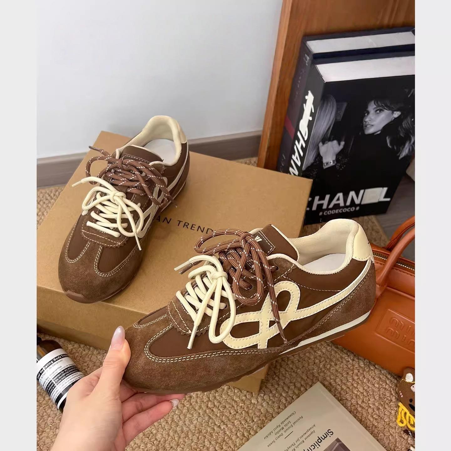 

thick-soled striped lace-up German training shoes women s autumn 2025 new fashionable versatile super fire small casual board shoes 35 коричневый