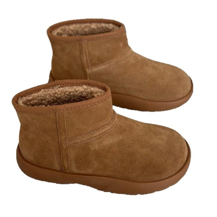 Grubopodeszwowe matowe kozaki śnieżne damskie 2025 nowe wszechstronne sportowe i rekreacyjne aksamitne krótkie kozaki termiczne bawełniane kozaki