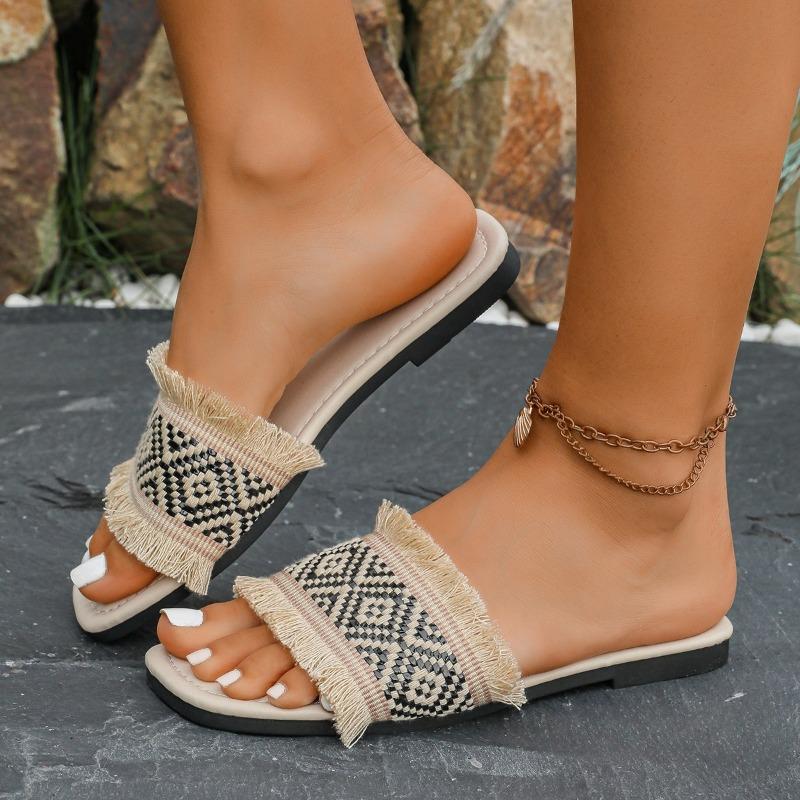 Plus-size Flat One-shoulder Shoes Women's Beach Flip-flops