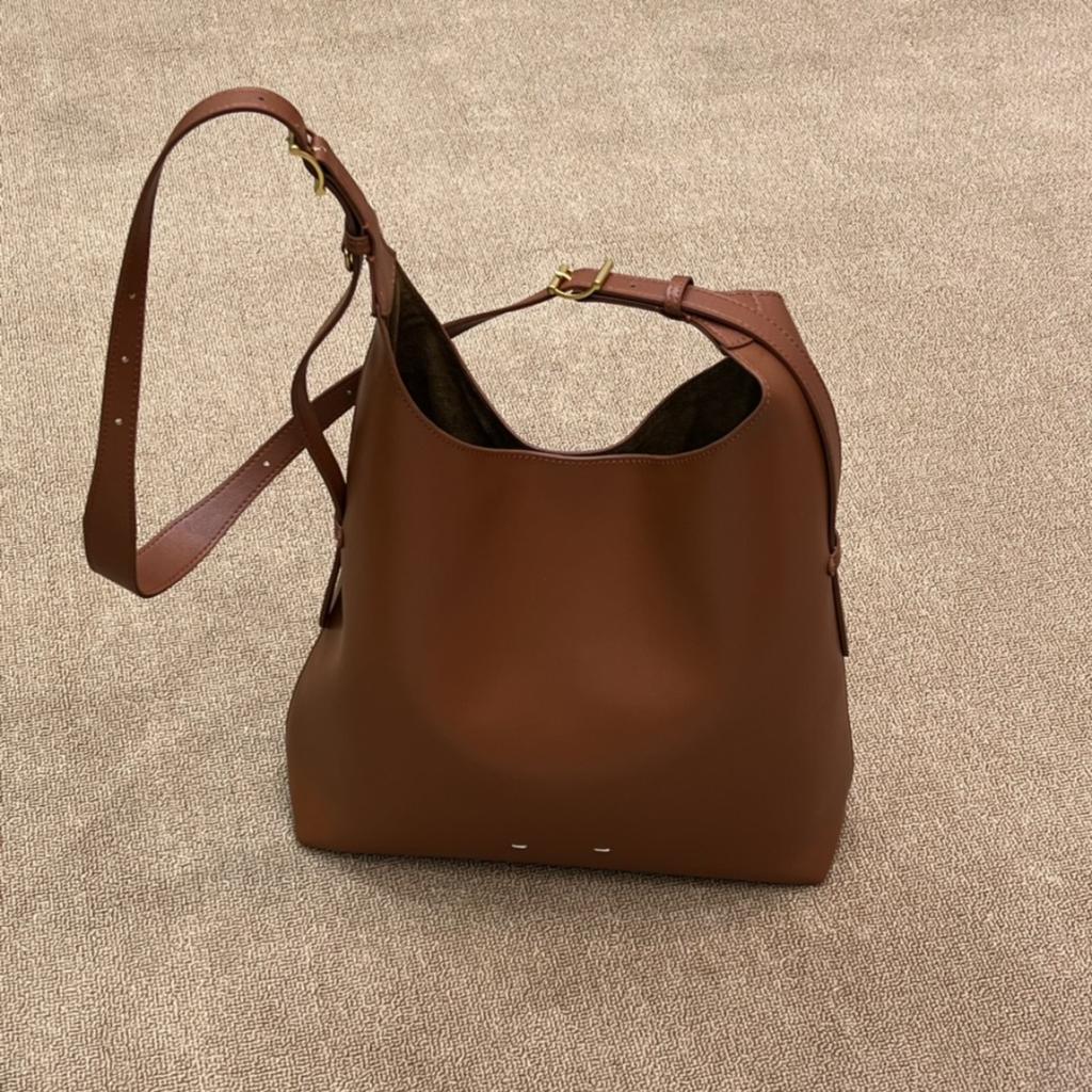 2025 N+ew casual shoulder bag leather women's bag large capacity tote bag simple trend cross-body bag source factory