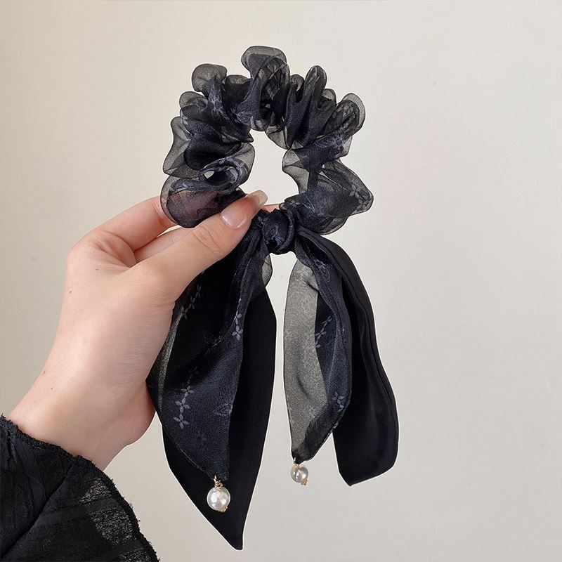 A Ribbon Hair Tie, A French Style for Girls To Tie Their Hair, A Ponytail Hair Tie, A Bow Hair Band, and High-end Headwear