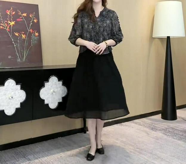 2025 Luxe French Floral Chiffon Plus Size Slimming Dress for Women