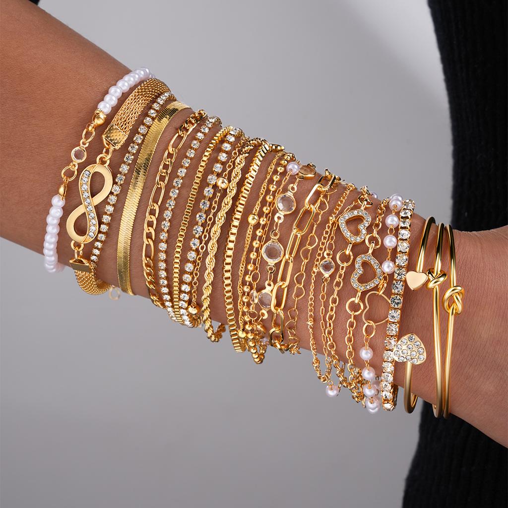 Fashion Minimalist Zircon Bracelet Sets for Women Vintage Elegant Heart Snake Chain Layered Bracelets Birthday Vacation Jewelry