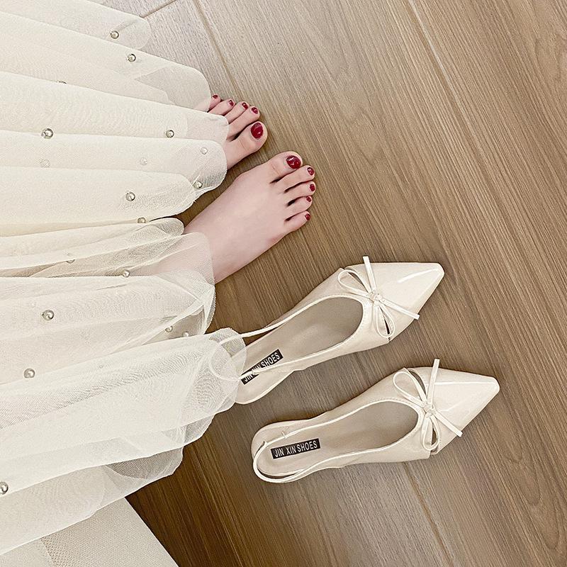 French thick heel nude bow bag head sandals fairy shoes 2025 new spring and summer with skirt pointed single shoes