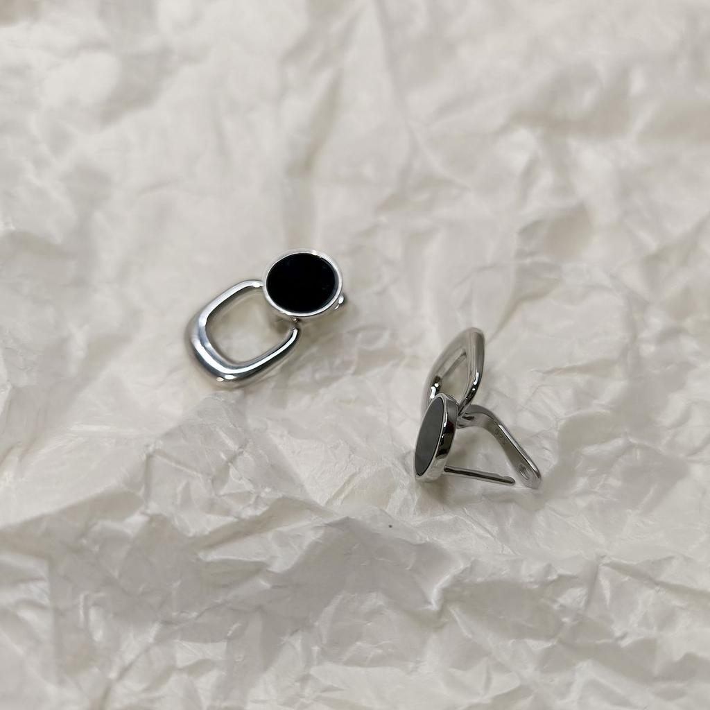 Silver Earrings with Natural Onyx (60002116)