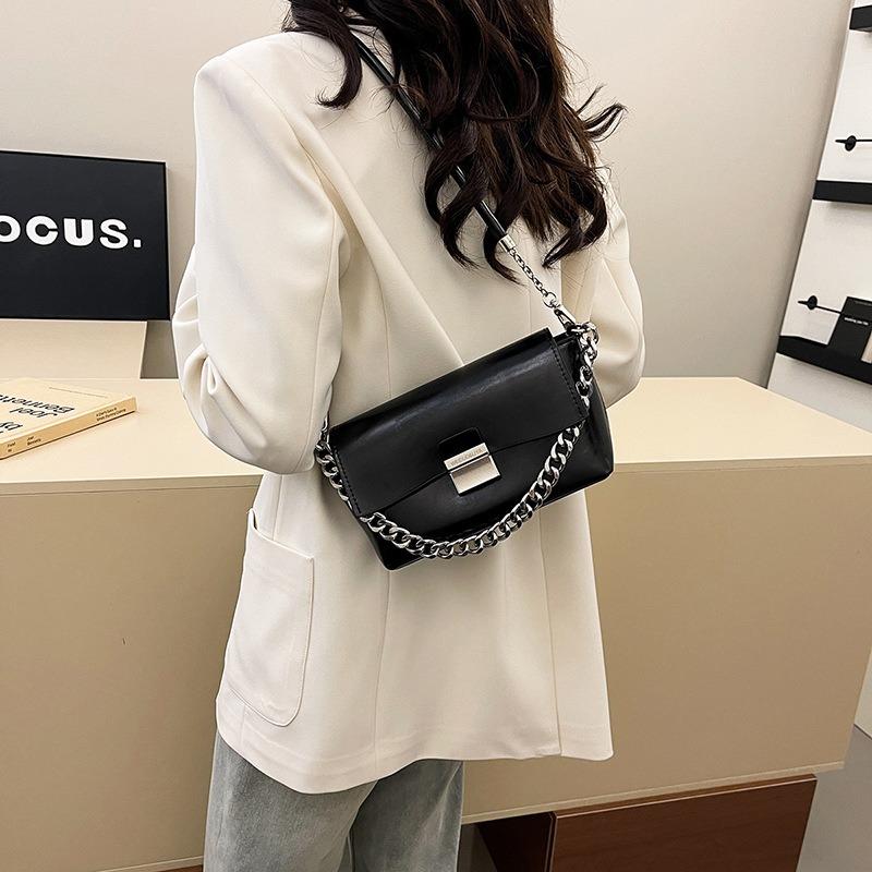 Small bag women's new fashion versatile chain shoulder messenger bag casual small square bag