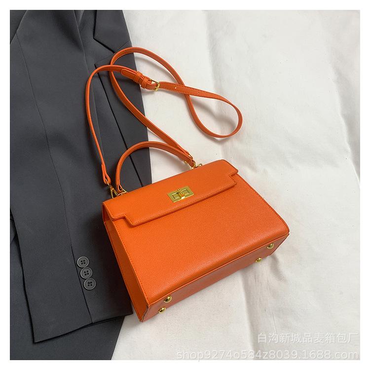 2025 New Popular Fashion Kelly Bag Women's High Sense Niche Messenger Bag Temperament Versatile Portable Small Bag