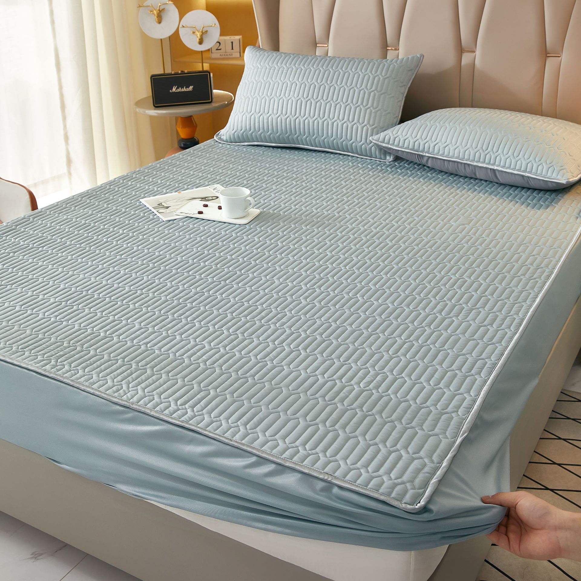 

Летняя латексная простыня из 3 предметов, летний коврик из ледяного шелка, универсальный матрас, защитный чехол, покрывало из ледяного шелка 180*200cm 3PCS