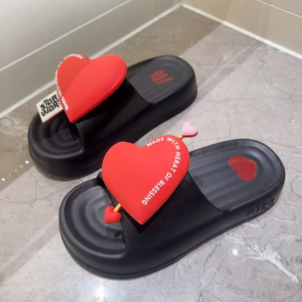 

Летние женские тапочки на платформе Love Indoor Beach Sandals Cloud Slide House Вьетнамки на плоской подошве женские нескользящие мягкие уличные 35EU/CN36