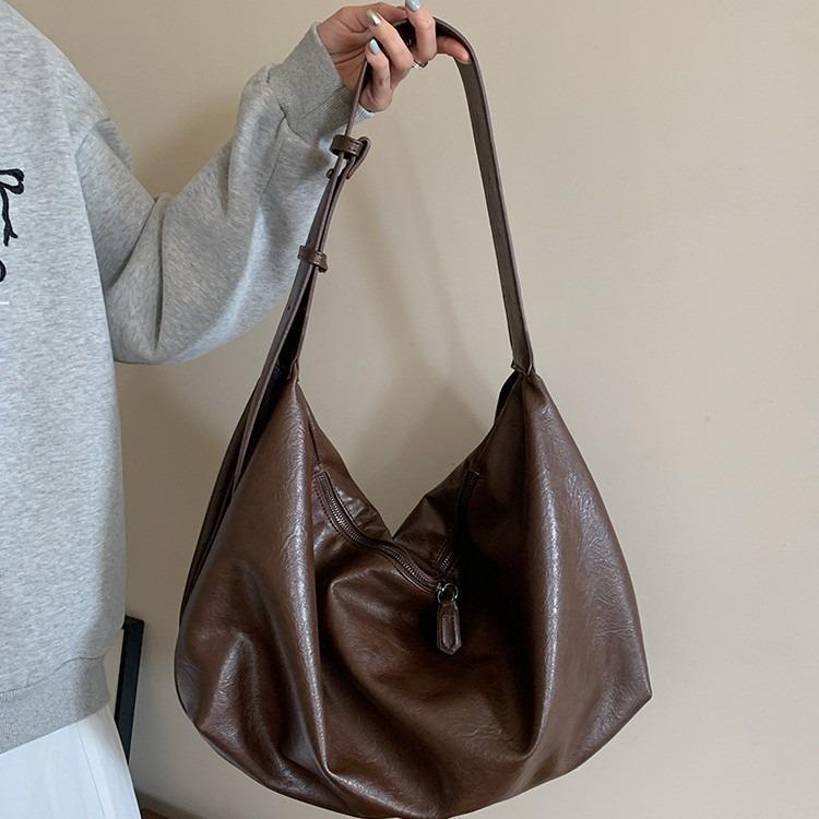 2025 Black Capacity Crossbody Bag for Women, High-End Soft Leather New Single Shoulder Casual Dumpling Tote Vintage Bag Large Capacity