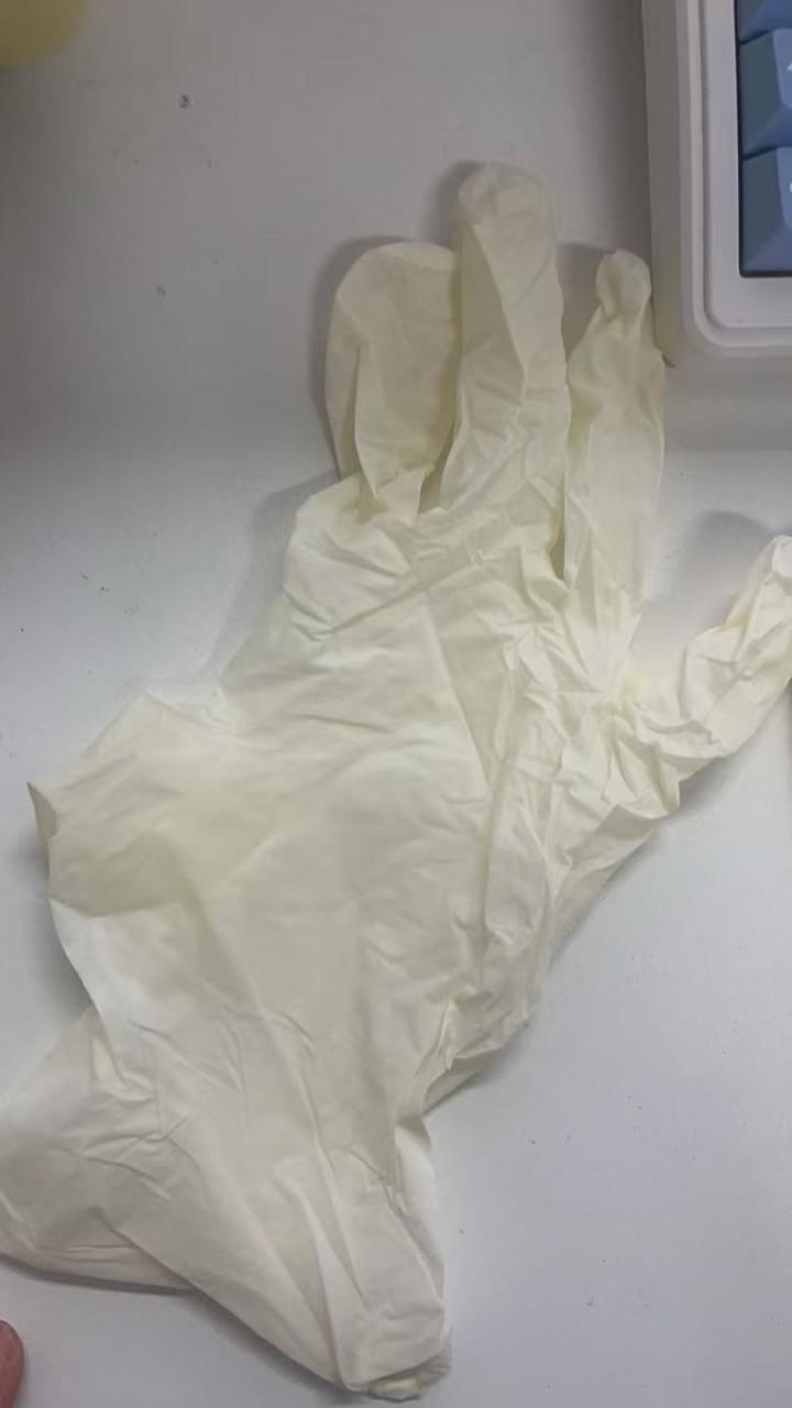 Yellow Disposable Nitrile Gloves - Kitchen, Beauty, Manicure, Oil-Water Resistant, Thin Medium