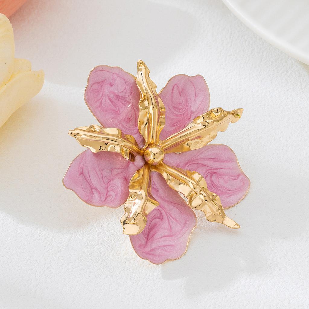 Wind Exaggerated Enamel Flower Opening Ring With Gold Petal Design Sense Niche Retro Fashion Hand Jewelry Women'S Style
