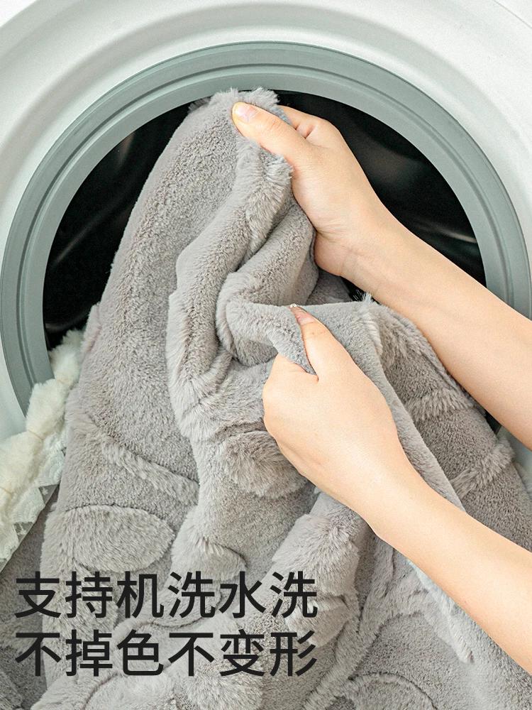 French Short Plush Jacquard Sofa Mat Thickened Winter Anti Slip Lace Edge Sofa Towel Living Room Seats Sofas Covers Pillowcases