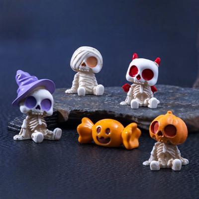 4Pcs Halloween Mini Figurines Set, Spooky Resin Decor with Pumpkins Ghosts Skulls for Party Home Garden Decoration