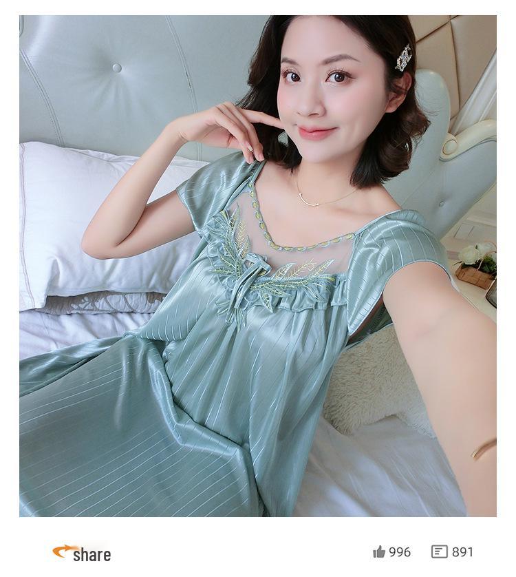 Plus Size Floral Lace Ice Silk Nightgown with Short Sleeves