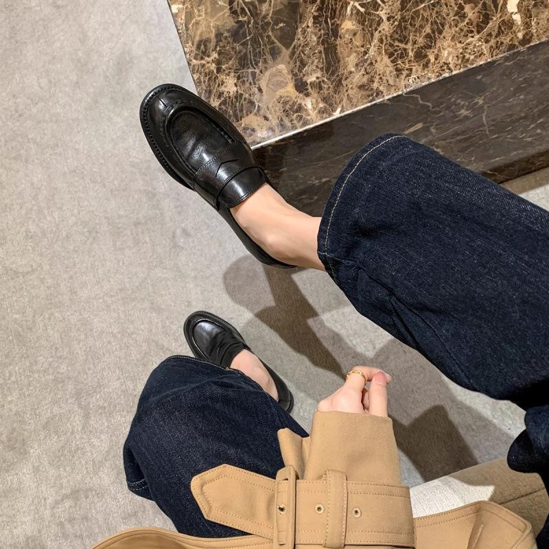 ! Wang Xiaoxiao poison shoes retro leather one-pedal thick heel handmade small leather shoes single shoes