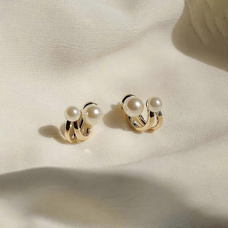 Classic Pearl Earrings: Retro Style, Banquet Souvenirs