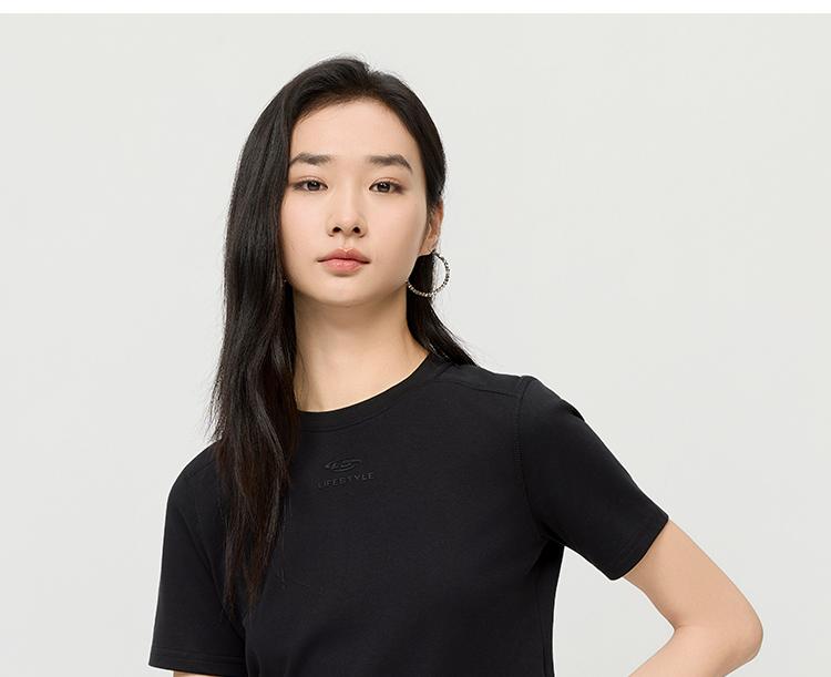 2026 Spring/Summer Fashion Simple Black Shoulder Round Neck Short sleeved T-shirt Casual Versatile Letter Short Top